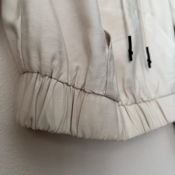 WHO WHAT WEAR Women's Hooded Sweatshirt Cream Size Small - Picture 9 of 15